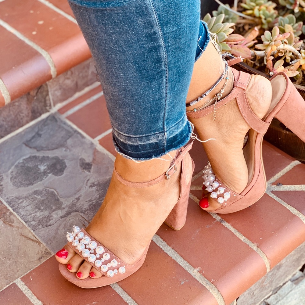 Ladies heels sandals with pearls details. Mauve - Picture 3 of 6